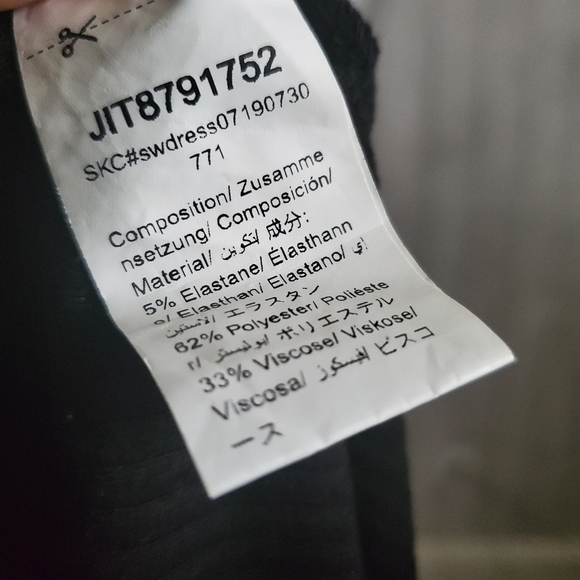 SHEIN Bodycon T-Shirt Dress with Button Side Slit - Picture 4 of 5